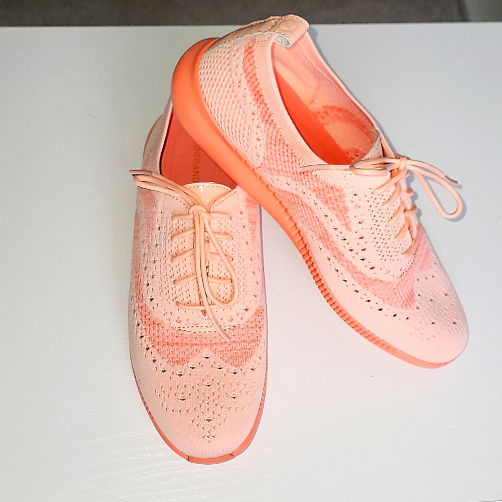 Cole Haan Peach Knit Oxford Lace Ups. Size 8 New without box
